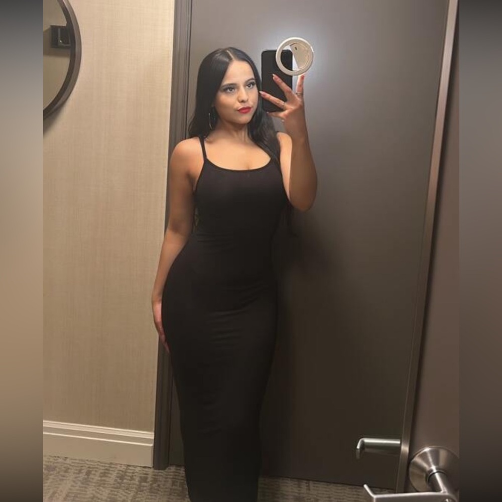 Elegant Black Sleeveless Dress